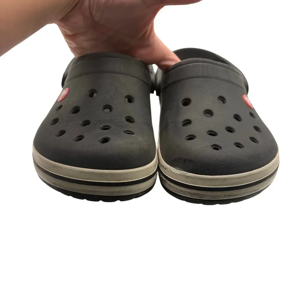Crocs Classic Black Clogs Kids Size 3 Lightweight Ventilation Waterproof Slip On